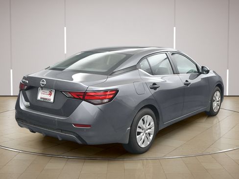Used 2025 Nissan Sentra S FWD image 7