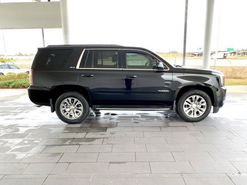 Used 2017 GMC Yukon SLE w/ Convenience Package image 4