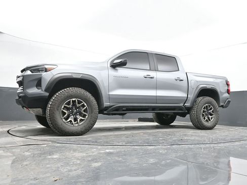 Used 2024 Chevrolet Colorado ZR2 w/ ZR2 Convenience Package III AWD/4WD image 45