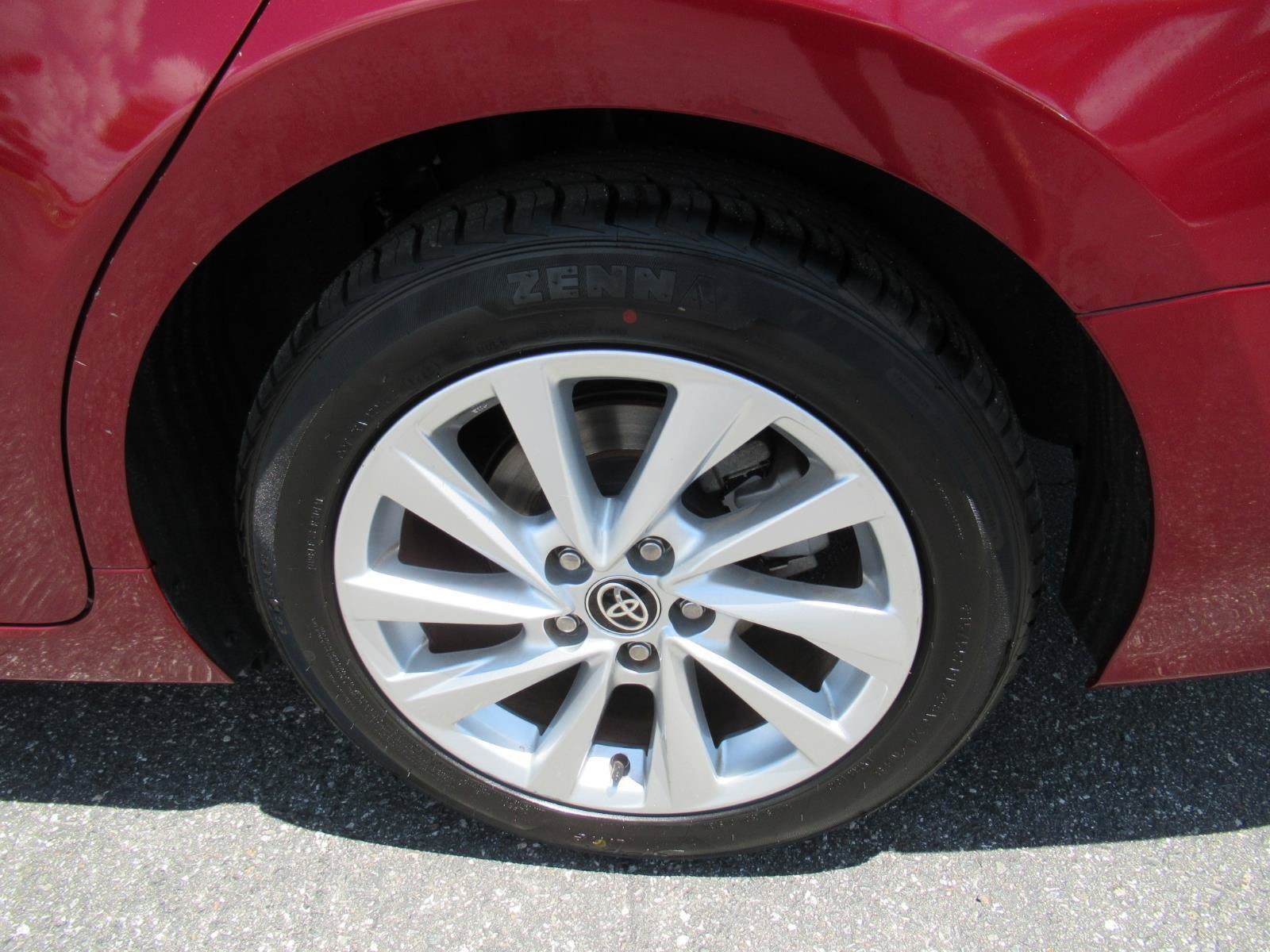 Used 2021 Toyota Camry LE FWD image 8