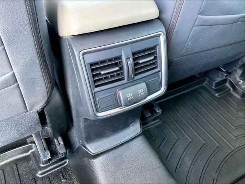 Used 2023 Subaru Forester Premium AWD/4WD image 27
