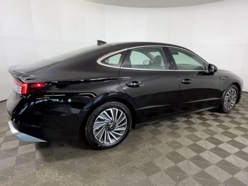 Used 2024 Hyundai Sonata Limited FWD image 4