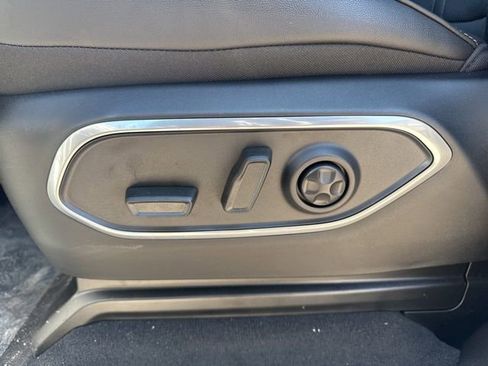 New 2026 Jeep Grand Wagoneer 2WD image 10