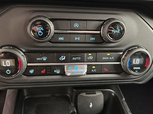 Used 2025 Ford Bronco Outer Banks AWD/4WD image 21