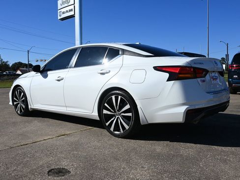 Used 2022 Nissan Altima 2.5 SR image 3