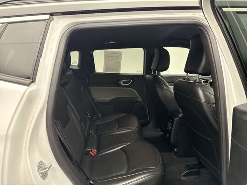 Used 2023 Jeep Compass Limited image 17