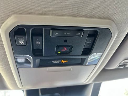 Used 2023 Toyota Tundra Limited w/ Power Package AWD/4WD image 29