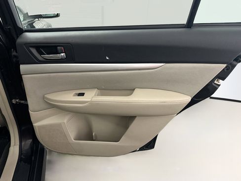 Used 2012 Subaru Outback 2.5i w/ Alloy Wheel Pkg image 29