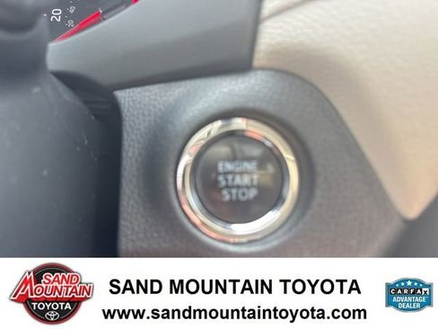 Used 2019 Toyota RAV4 XLE Premium FWD image 22