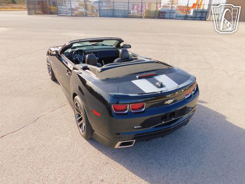 Used 2011 Chevrolet Camaro SS image 16