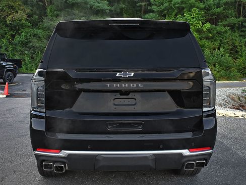 Used 2026 Chevrolet Tahoe High Country AWD/4WD image 7