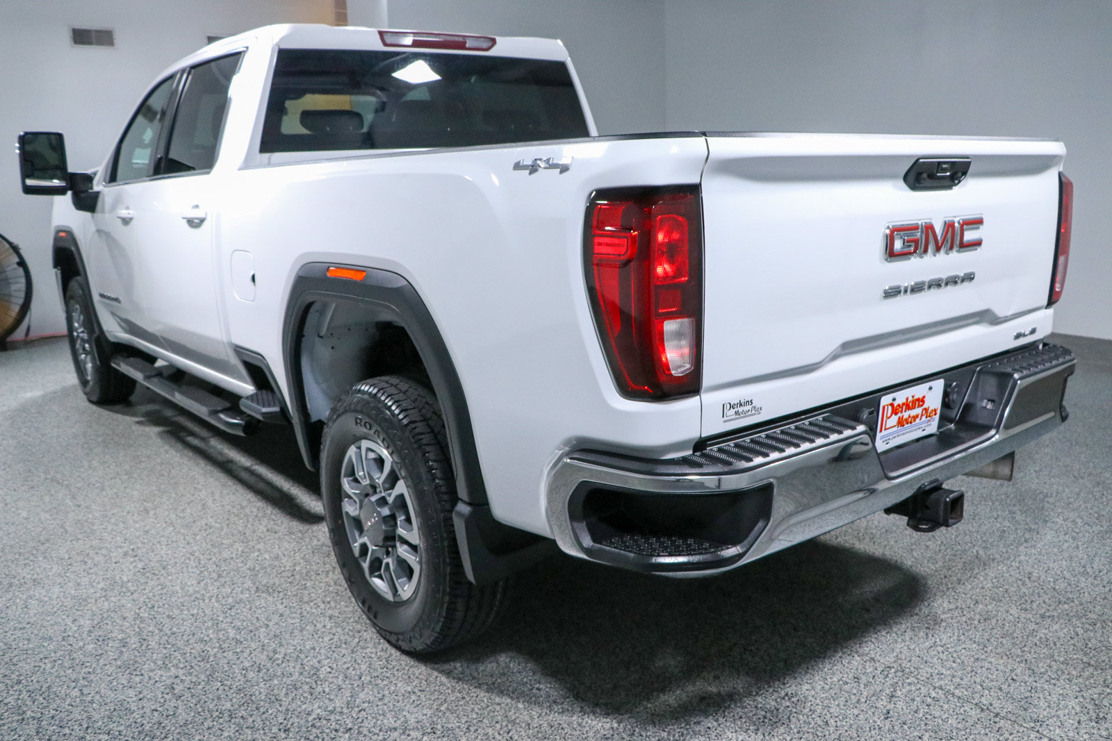 Used 2023 GMC Sierra 2500 SLE AWD/4WD image 9