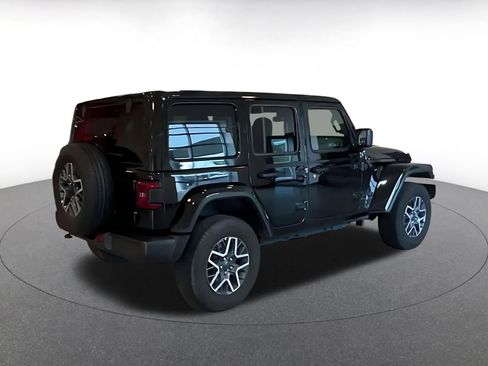 Used 2025 Jeep Wrangler Unlimited Sahara AWD/4WD image 9