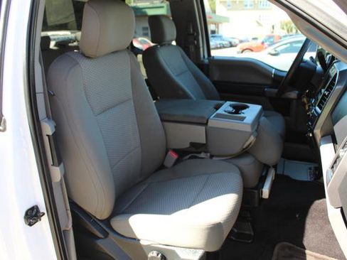 Used 2017 Ford F150 XLT w/ Trailer Tow Package image 24