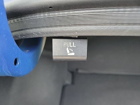 Used 2024 Hyundai Elantra SE FWD image 17