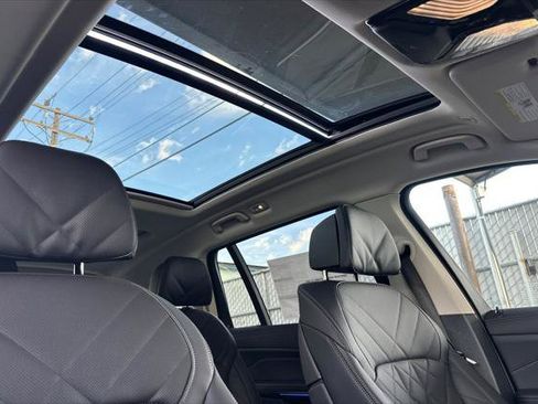New 2026 BMW X7 xDrive40i w/ Premium Package image 17