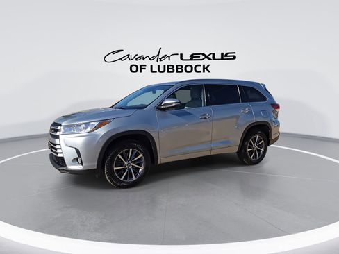 Used 2017 Toyota Highlander XLE FWD image 5