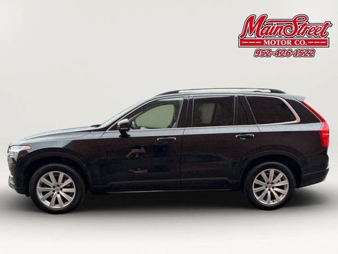 Used 2017 Volvo XC90 T6 Momentum w/ Vision Package AWD/4WD image 4