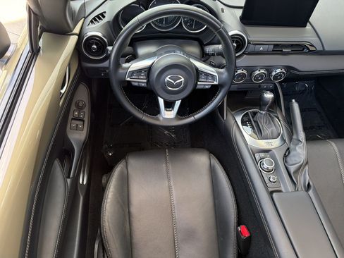 Used 2024 MAZDA MX-5 Miata Grand Touring w/ Weather Package RWD image 25