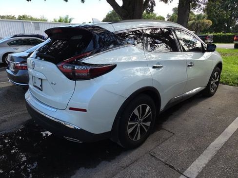 Certified 2024 Nissan Murano SV FWD image 3