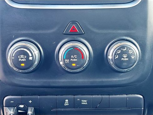 Used 2022 RAM 1500 Tradesman w/ Chrome Appearance Group image 16