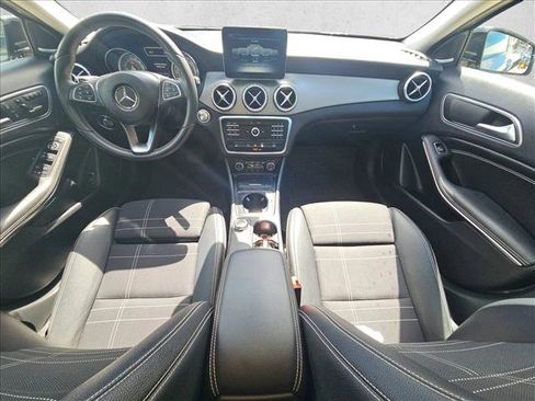 Used 2017 Mercedes-Benz GLA 250 image 16