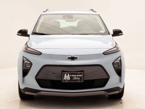 Used 2023 Chevrolet Bolt EUV LT w/ Convenience Package image 5