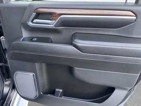 Used 2024 Chevrolet Silverado 2500 High Country w/ High Country Premium Package image 38