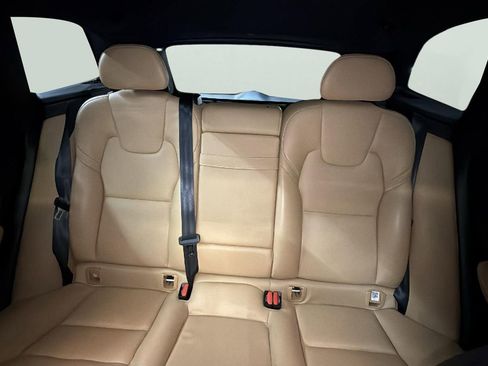 Used 2018 Volvo XC60 T6 Inscription w/ Convenience Package image 26