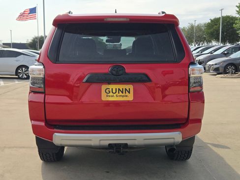 Used 2024 Toyota 4Runner TRD Off-Road Premium AWD/4WD image 4