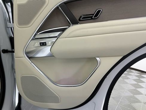 New 2026 Land Rover Range Rover SE image 28