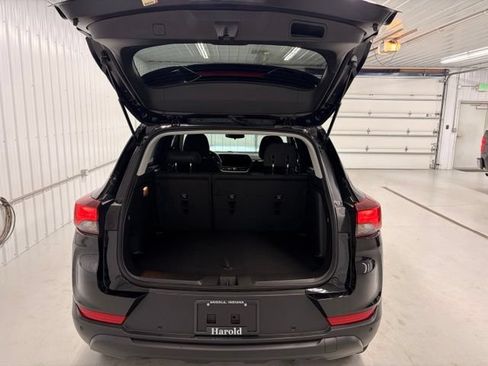 Used 2024 Chevrolet TrailBlazer LS w/ LS Convenience Package AWD/4WD image 5
