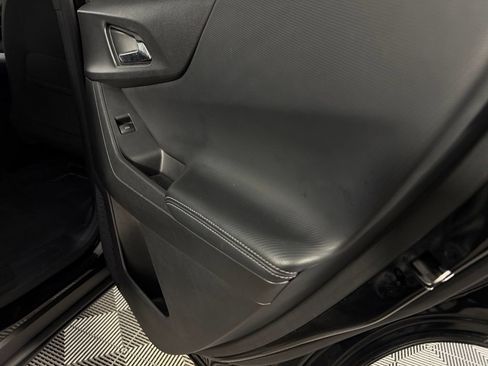 Used 2025 Chevrolet Equinox LT FWD image 31