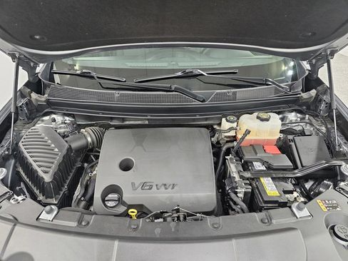 Used 2024 Chevrolet Traverse LT w/ LPO, Floor Liner Package AWD/4WD image 10