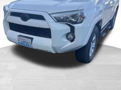 Used 2019 Toyota 4Runner SR5 AWD/4WD image 16