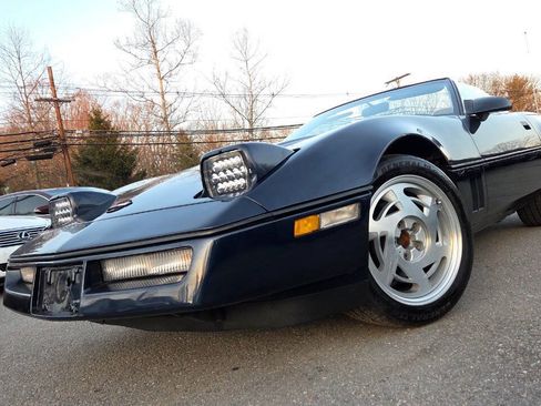 Used 1989 Chevrolet Corvette Convertible RWD image 3