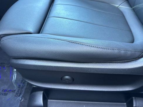 Used 2022 Mercedes-Benz GLB 250 4MATIC image 14