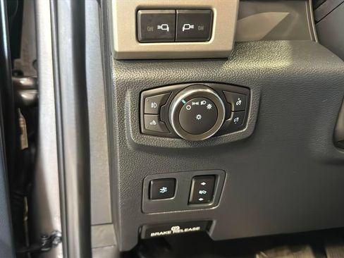 Used 2022 Ford F350 Lariat w/ Lariat Ultimate Package AWD/4WD image 15