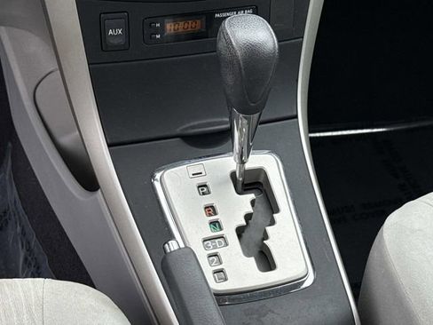 Used 2010 Toyota Corolla LE FWD image 21