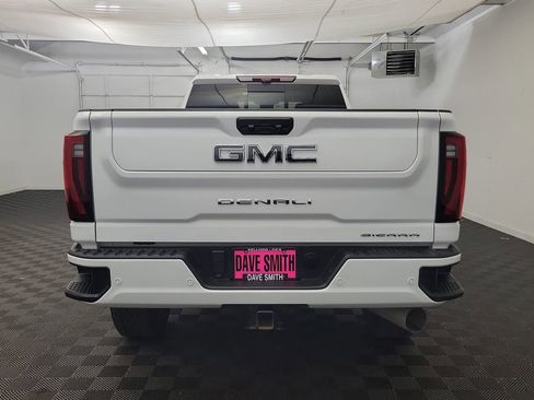 Used 2024 GMC Sierra 3500 Denali Ultimate image 8