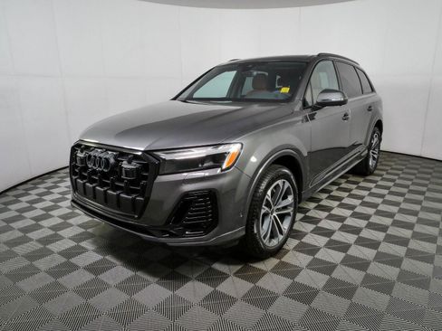 Used 2026 Audi Q7 3.0T Premium w/ Convenience Plus Package AWD/4WD image 28