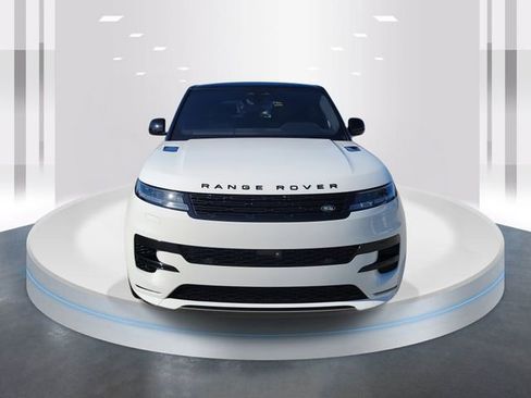 Used 2023 Land Rover Range Rover Sport SE Dynamic image 2