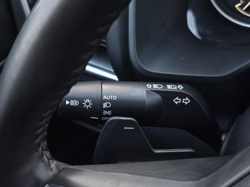 Used 2025 Nissan Rogue SV FWD image 21