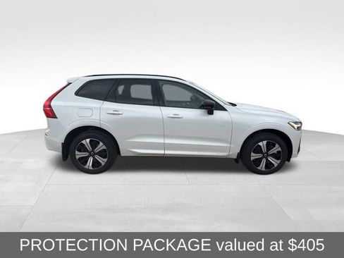 Used 2025 Volvo XC60 T8 Core w/ Climate Package image 9