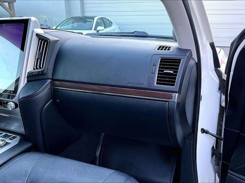 Used 2017 Toyota Land Cruiser AWD/4WD image 26