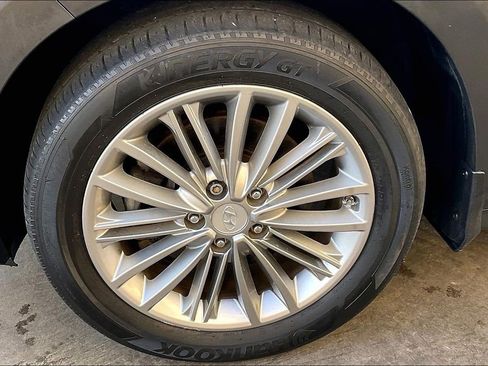 Used 2019 Hyundai Kona SEL AWD/4WD image 8