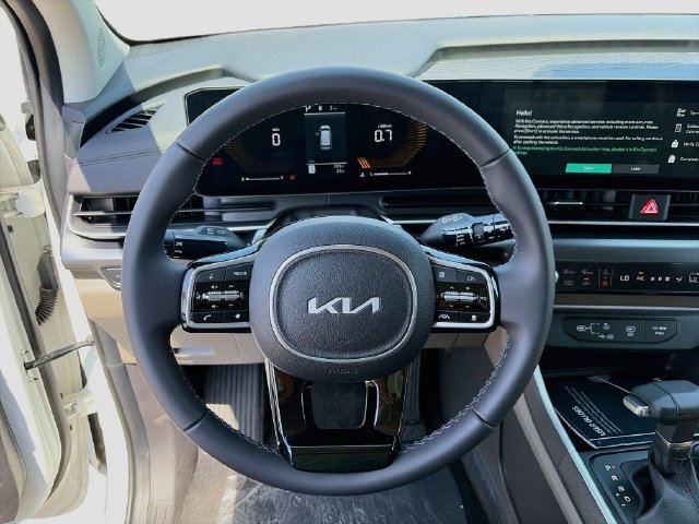 New 2026 Kia Carnival FWD image 11