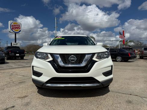 Used 2020 Nissan Rogue S image 2