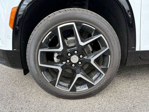 New 2026 Chevrolet Traverse High Country AWD/4WD image 10