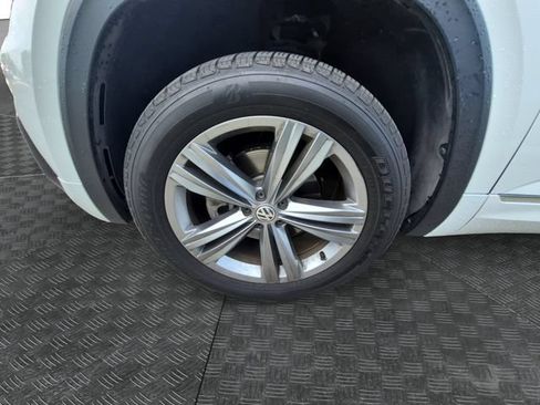 Used 2019 Volkswagen Atlas SEL R-Line AWD/4WD image 13